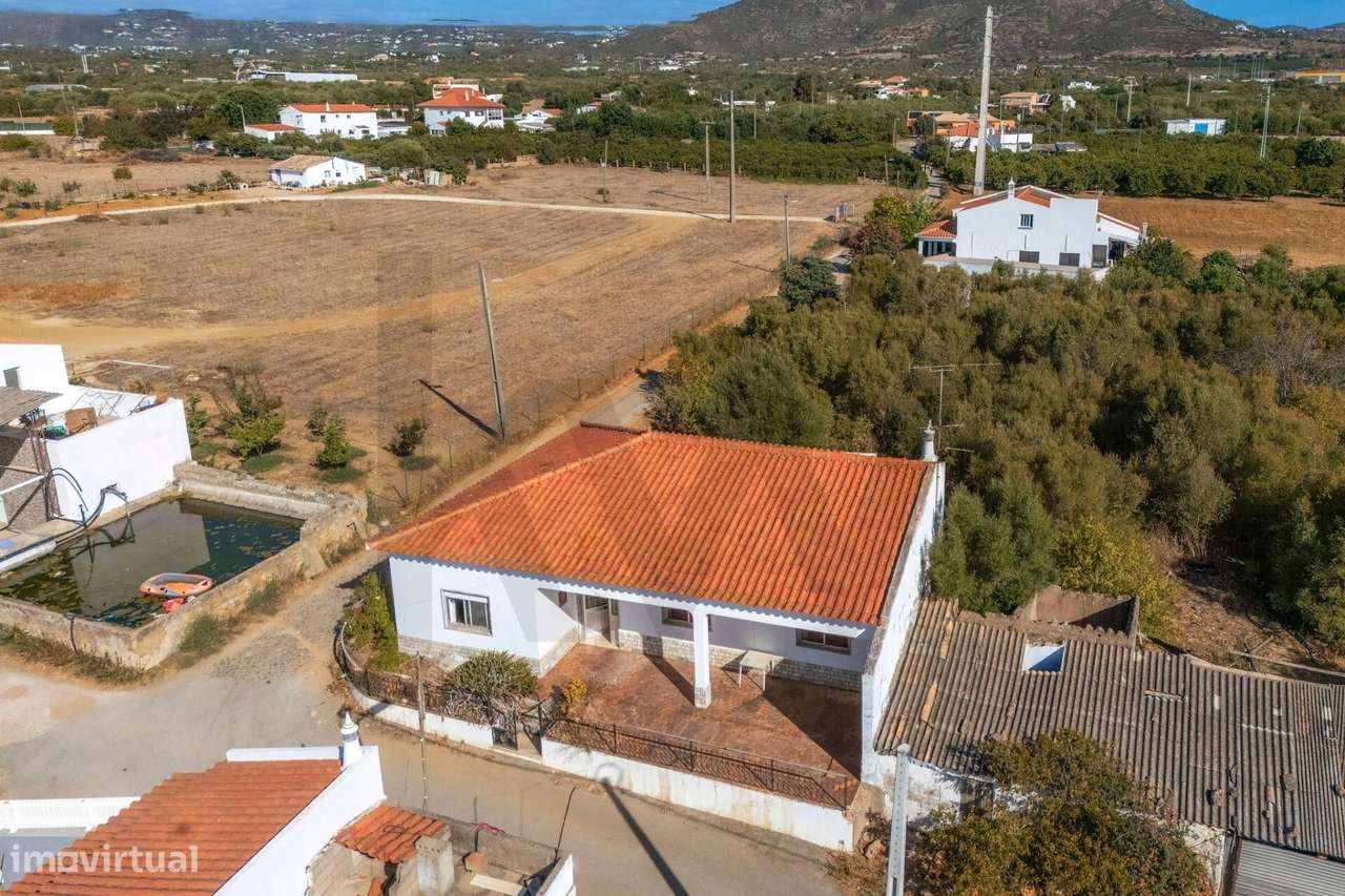 Moradia T4 com Terreno de 8480m2 em Bela Salema-33