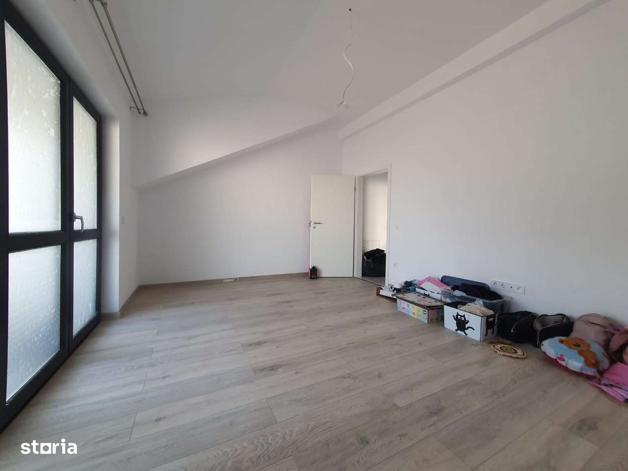 Intabulat, 2 camere decomandate, bloc tip vilă, Sânpetru - Imagine principală: 4/14