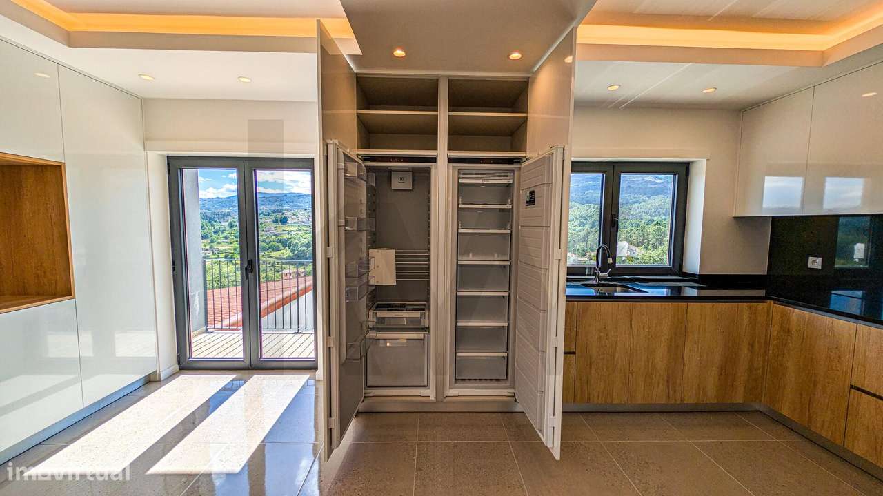 Moradia nova T4+2 Mobilada com Vista Montanha em Lordelo – Vila Real-23
