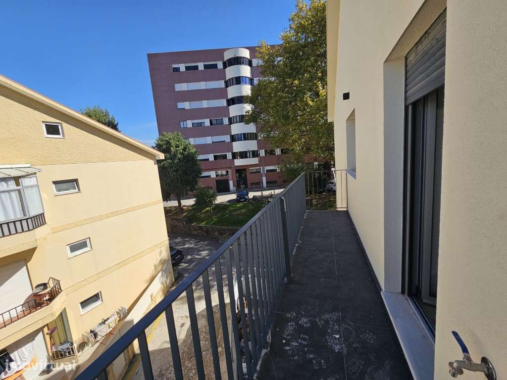 Apartamento T3 Totalmente Renovado - Centro de Braga-9