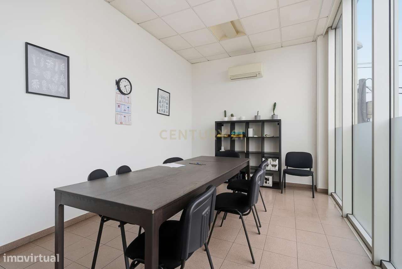 Armazém Industrial junto à Campo Oeste em A-dos-Cunhados-17