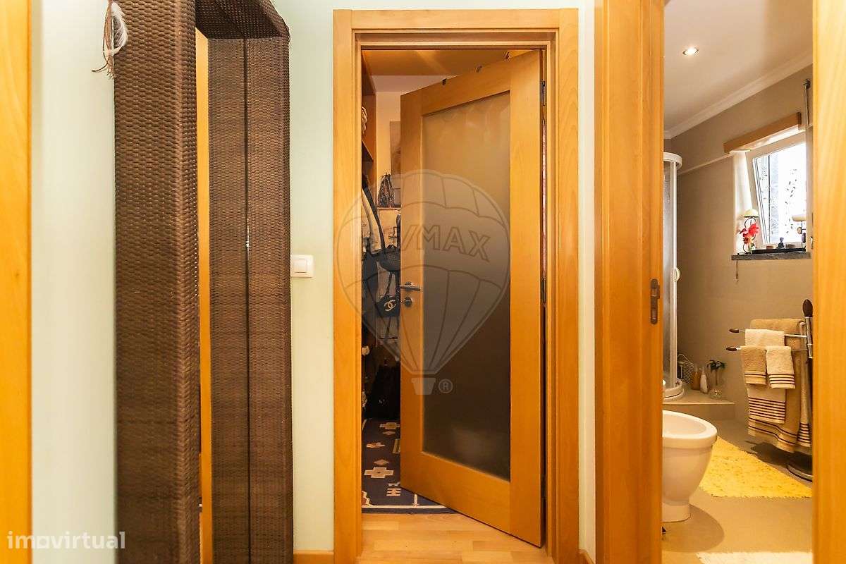 Moradia T4 à venda em Seixal-33