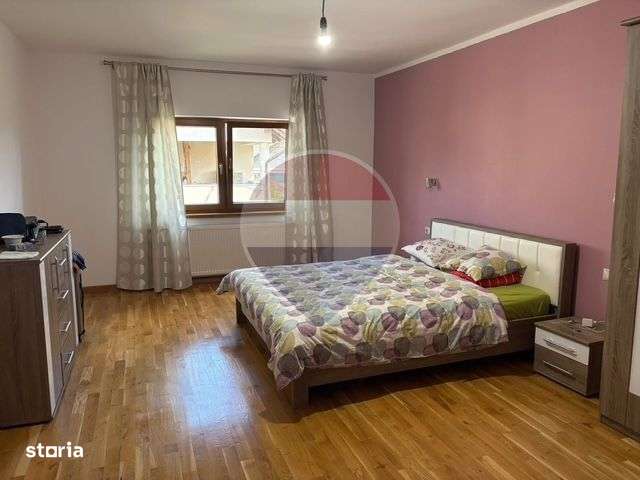 Casă cu 5 camere de vânzare Ocna Sugatag-9