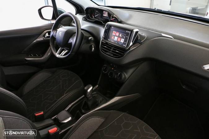 Peugeot 2008 1.2 PureTech Style - 29