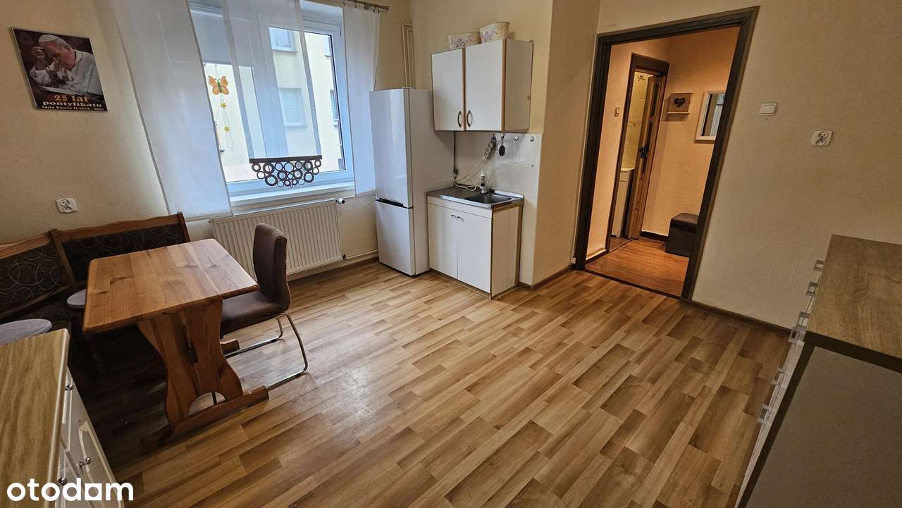 Przestronne mieszkanie 1 piętro co miejskie-7