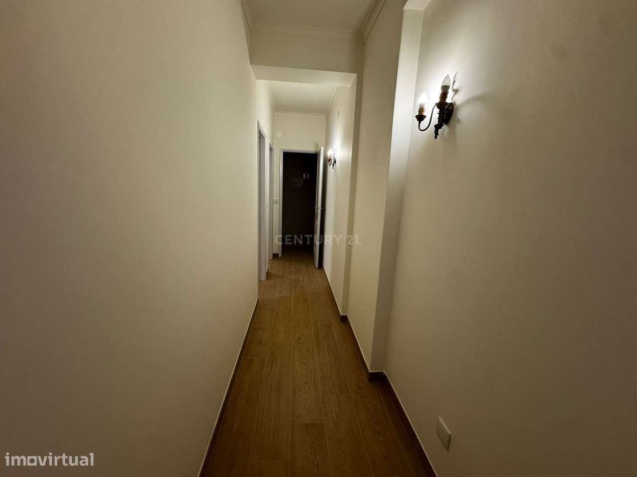 Apartamento T2 Totalmente Remodelado no Centro de Alcobaça - Grande imagem: 5/6