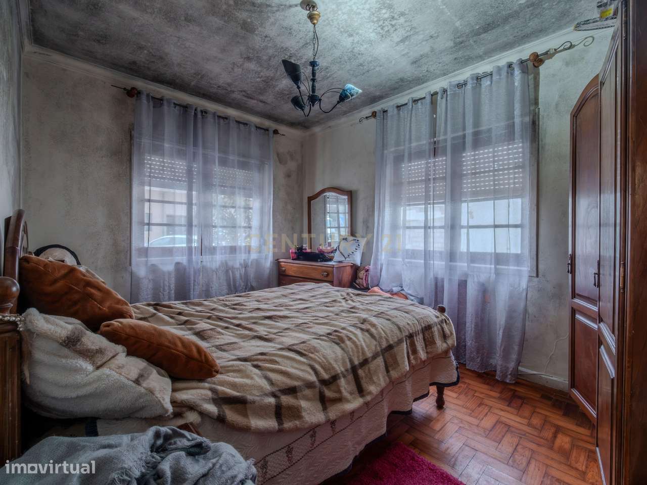 Moradia T3 em Ermesinde com Grande Quintal e Excelente Potencial de In-38