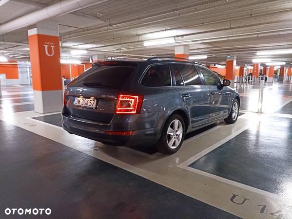 Skoda Octavia 2.0 TDI Ambition DSG - 3