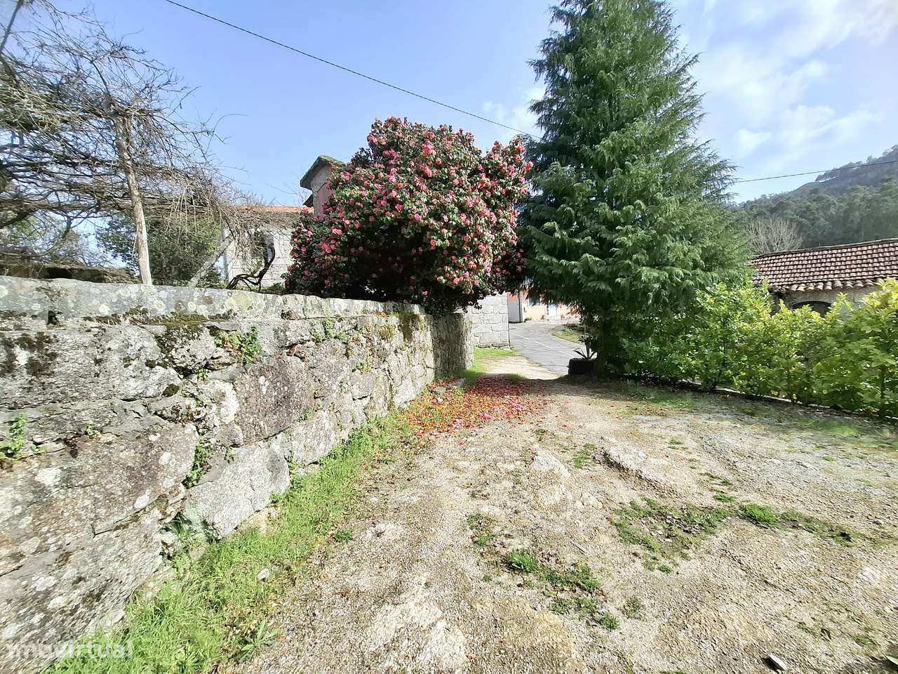 CONJUNTO DE 3 MORADIAS em Rossas, Vieira do Minho, Braga-14