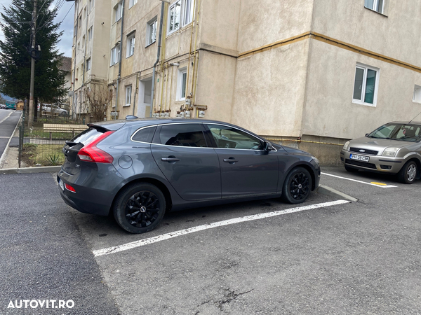 Volvo V40 D2 94g Momentum - 18