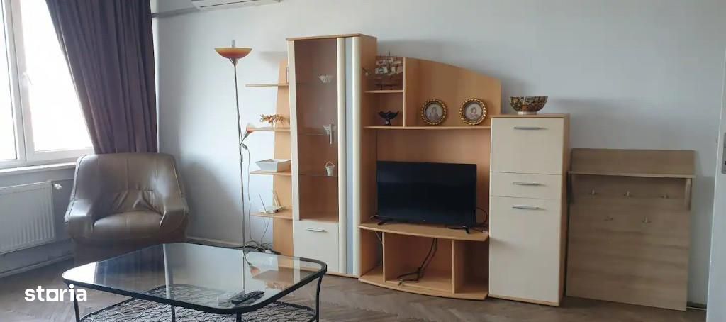 Apartament 3 camere cu vedere la Sala Palatului