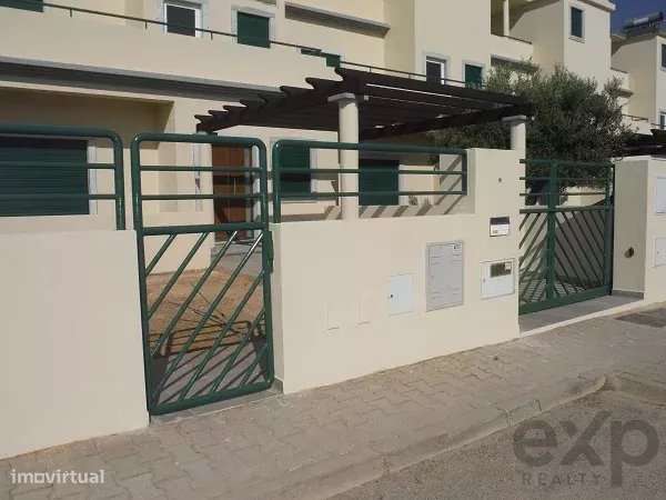 Vende-se moradia T4, em Condomínio Fechado - Grande imagem: 4/28