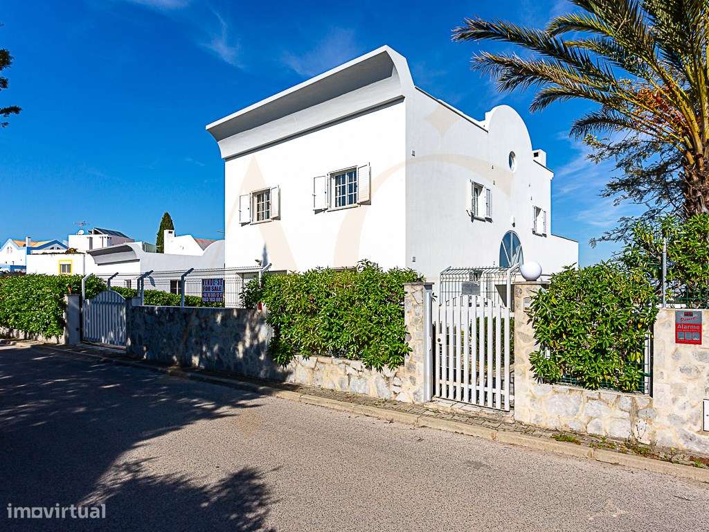 Moradia Exclusiva T4 com Vista Mar e Cidade em Tavira-14