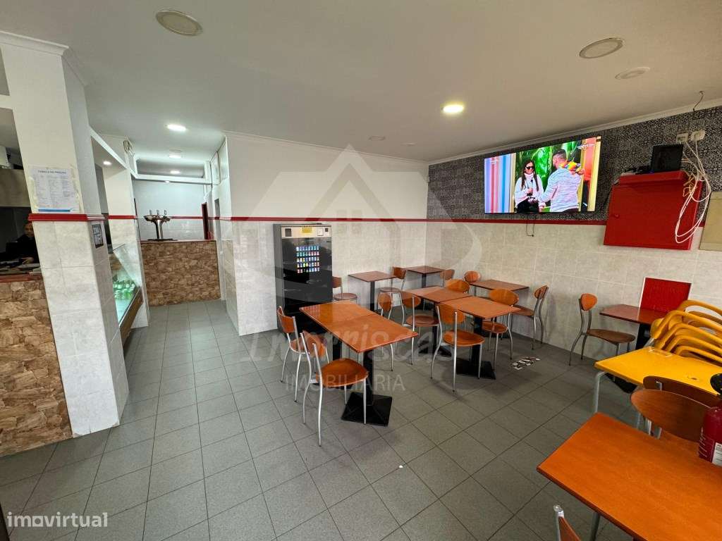 Loja para venda, ideal para serviços, situada na Alta de Lisboa - Grande imagem: 3/16