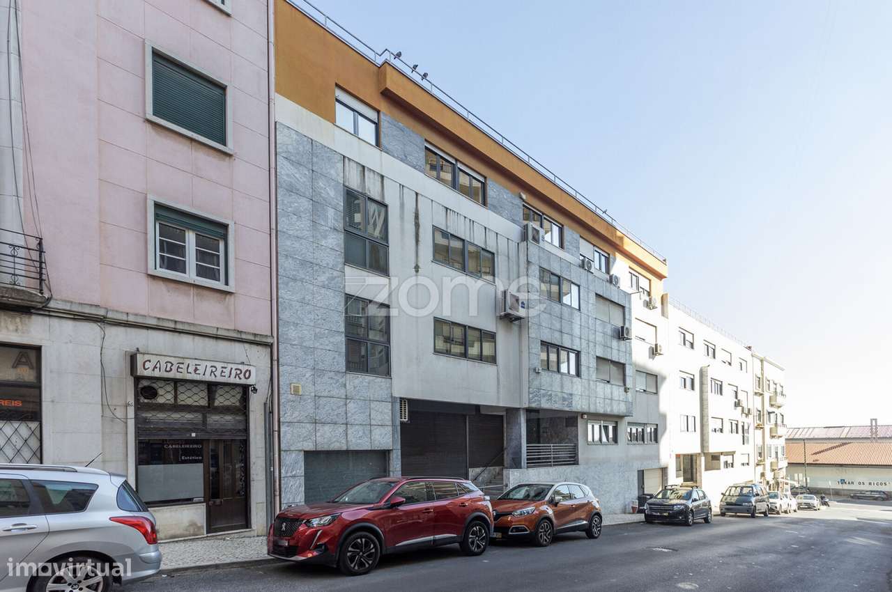 T3 com Lugar Estacionamento privado, perto Metro-33