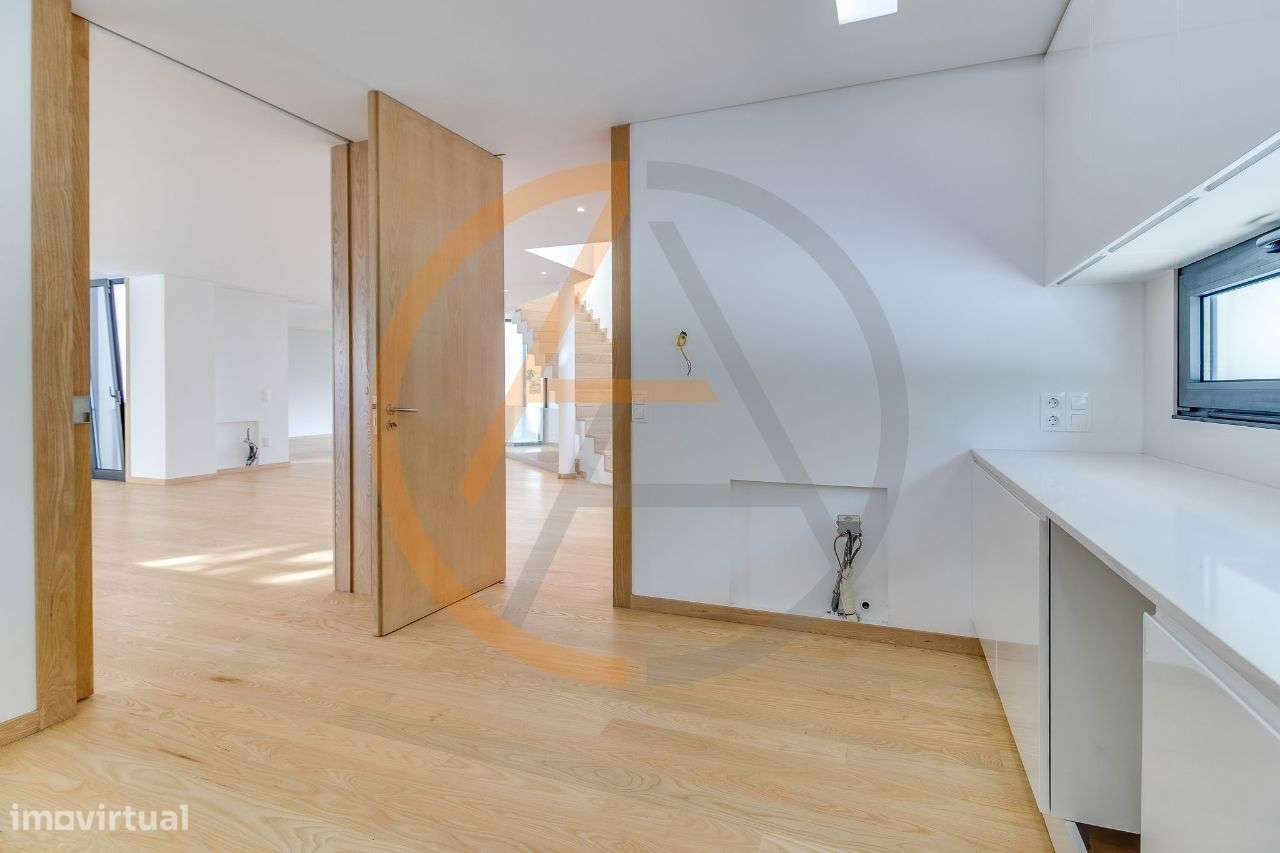 Moradia T4 Nova com Piscina | Foz do Douro-13