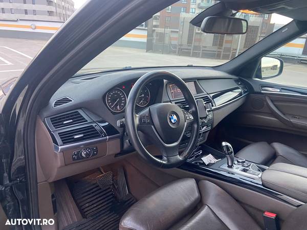 BMW X5 xDrive40d - 14