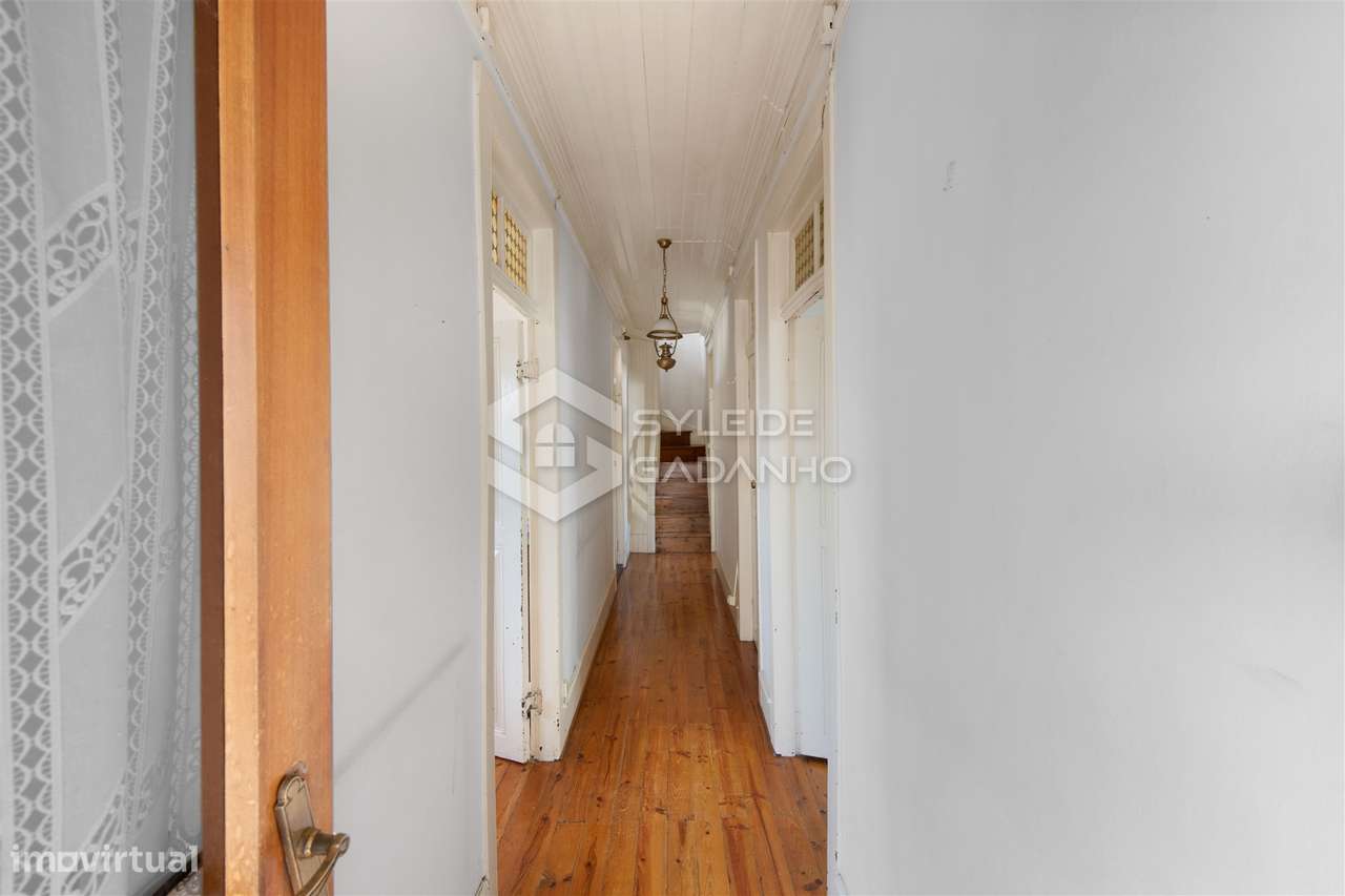 Prédio para venda centro de Caria com comércio no rés-do-chão e ampla-33