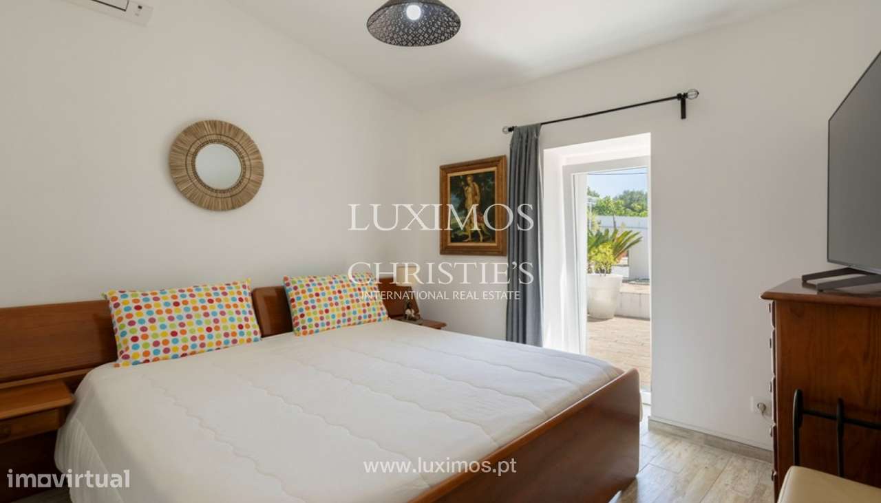 Propriedade V4+2 com piscina, à venda, Santa Bárbara de Nexe, Algarv - Grande imagem: 2/25