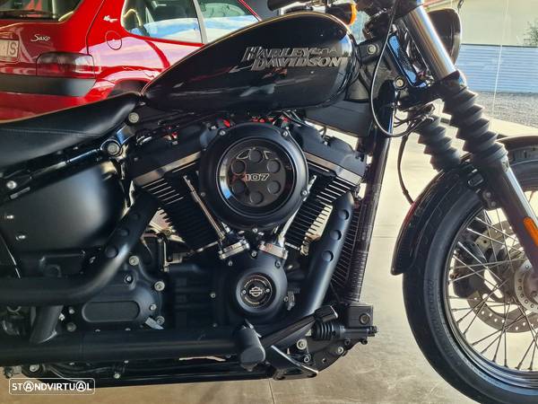 Harley-Davidson Softail STREET BOB - 3