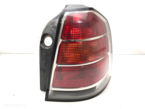 LAMPA PRAWY TYŁ OPEL ZAFIRA B Nadwozie pełne/minivan (A05) 2005 - 2015 1.9 CDTI VAN (M75) 110 kW - 2