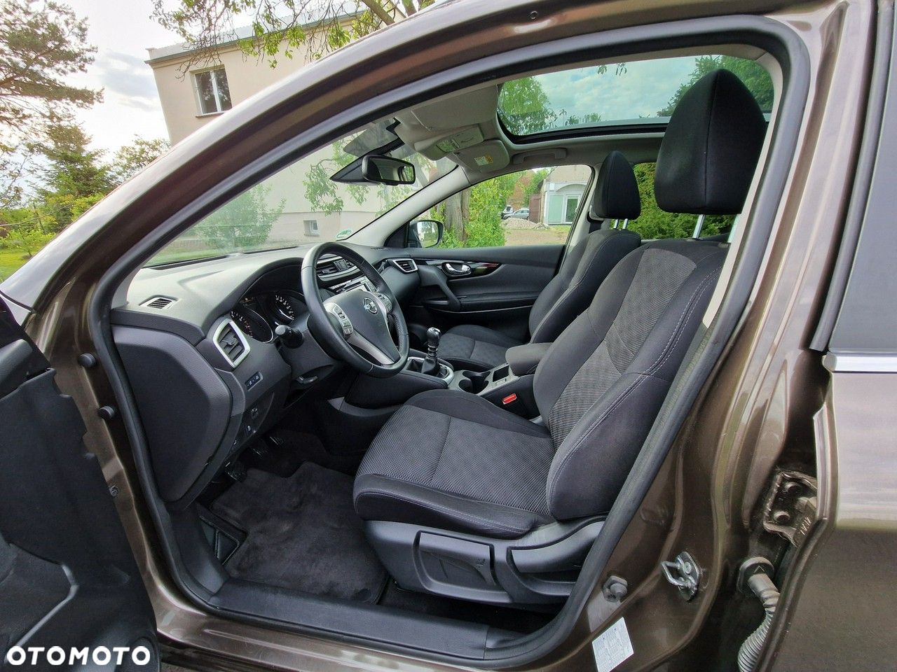 Nissan Qashqai 1.6 DIG-T N-Connecta - 29