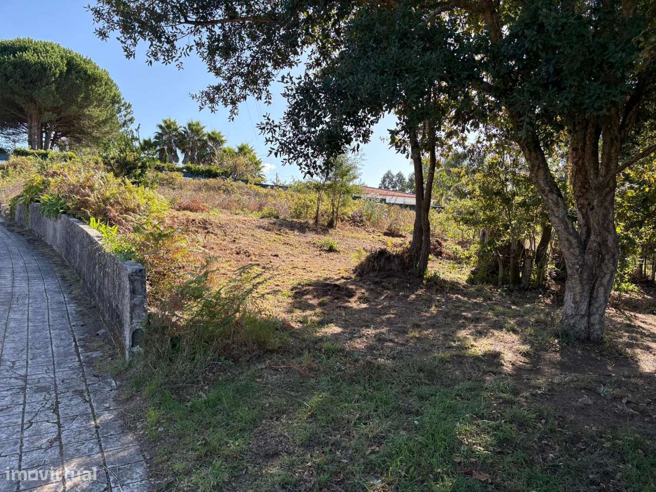 Terreno 1420m² com projeto de muros aprovado - Grande imagem: 4/18