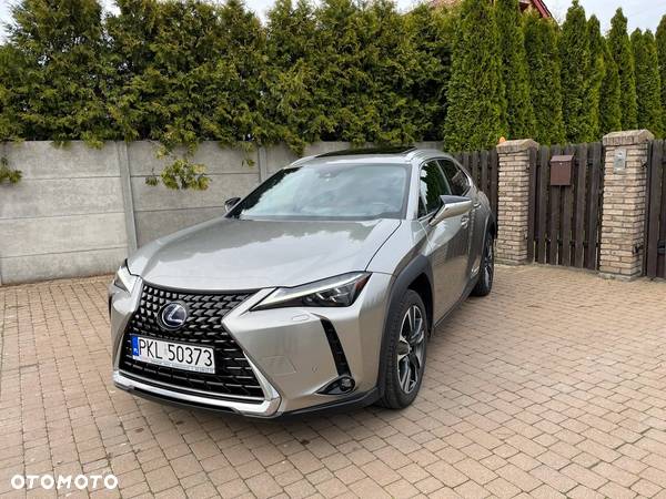 Lexus UX 250h (E-FOUR) Executive Line - 1