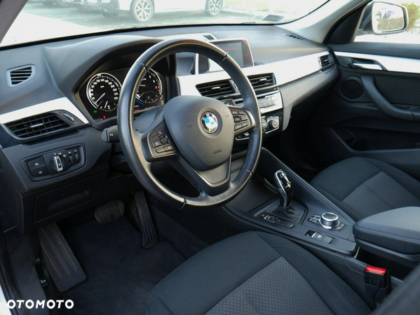 BMW X1 sDrive18i - 8