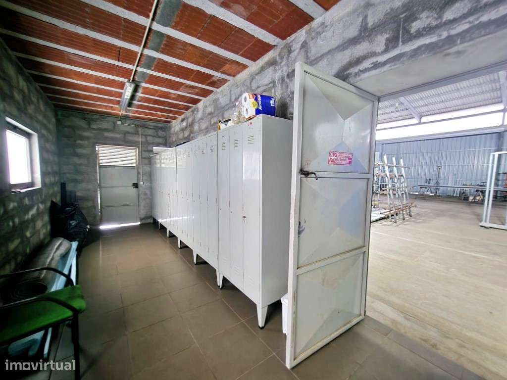 Armazém industrial em Guilhabreu - Grande imagem: 5/8