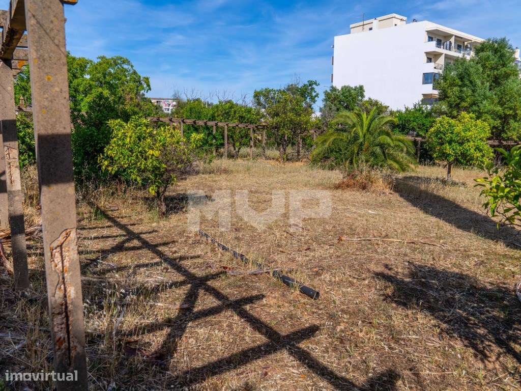 Chalé e terrenos com PIP favorável em Olhão-9