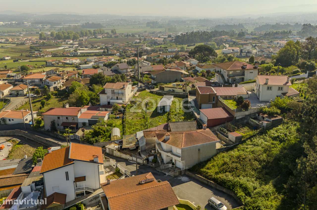 Terreno com 950m2 de construção na Trofa - Grande imagem: 5/19