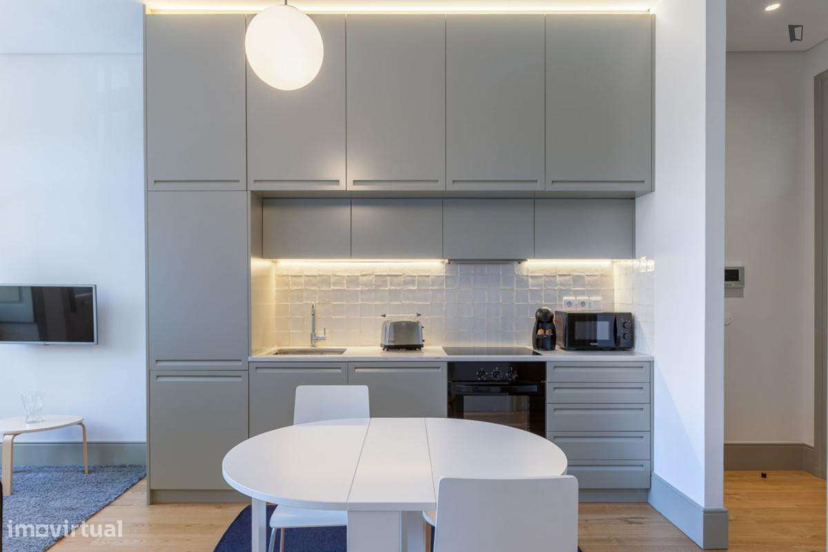 Apartamento com 1 quartos - localizado em Cedofeita Porto - Grande imagem: 2/3