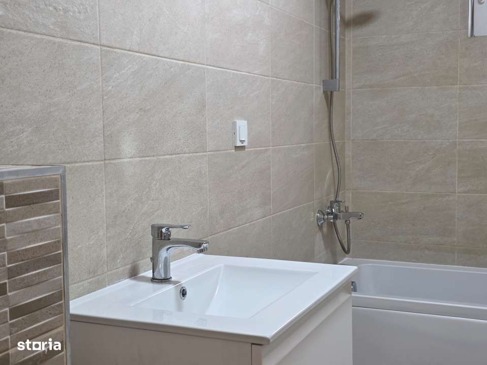 Apartament cu doua camere 60mp, terasa 25mp, Tractorul-12