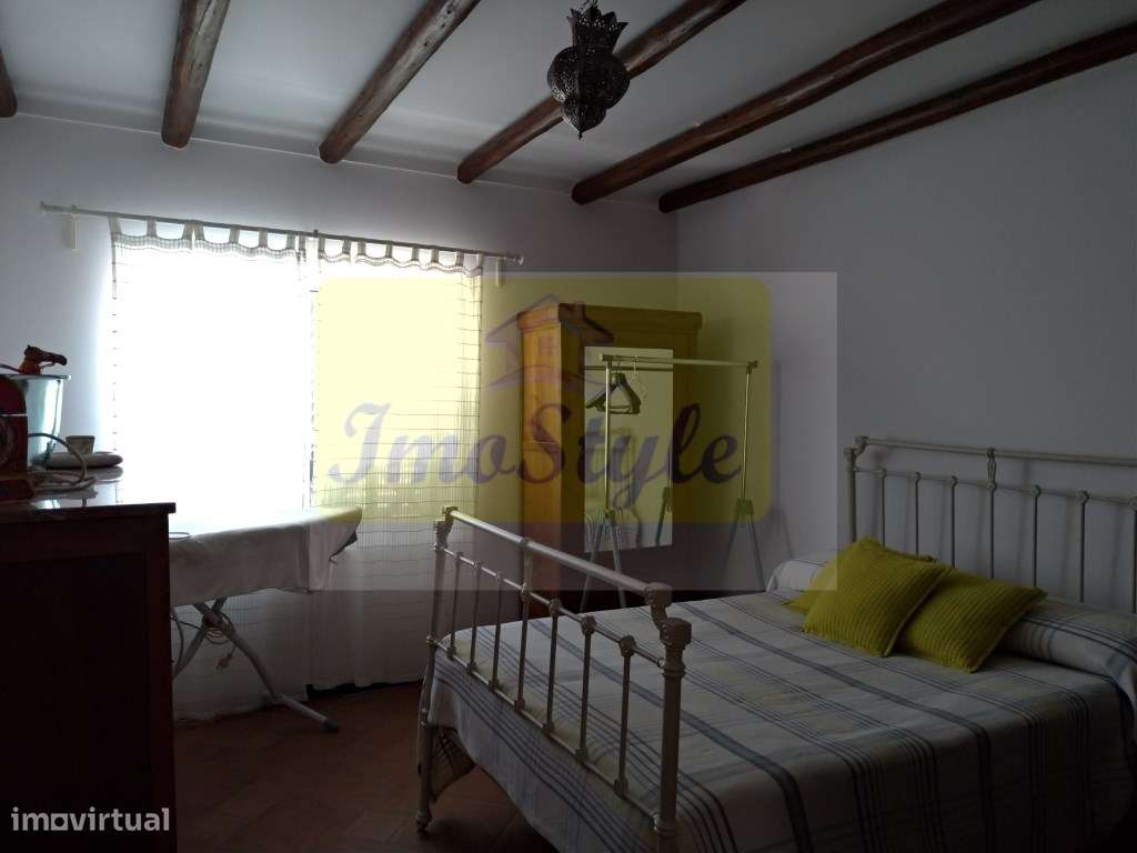 Moradia isolada com cave e apartamento independente em Castro Marim-32