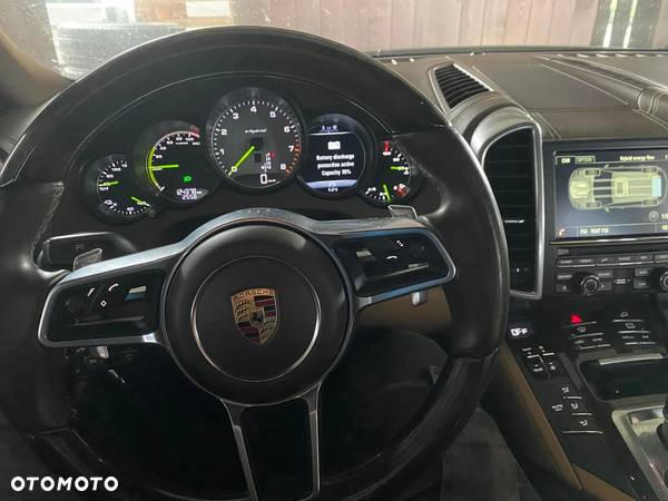 Porsche Cayenne S Hybrid Tiptronic S - 16