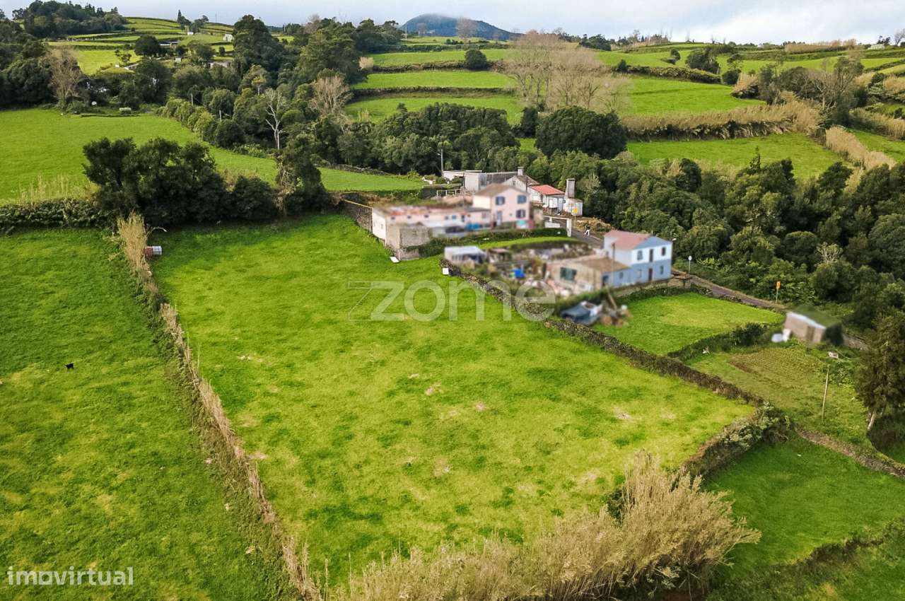 Terreno Rústico com Enquadramento Urbano. Santo António, Ponta Delg... - Grande imagem: 5/18