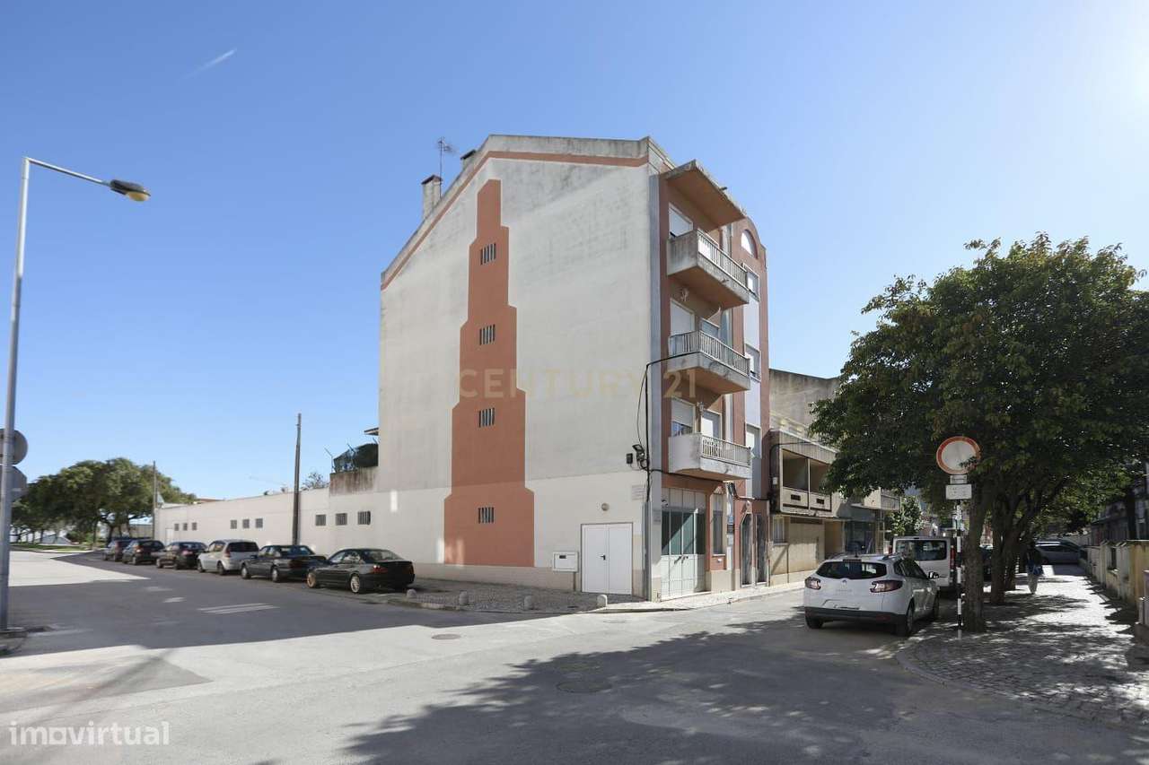 Apartamento T2 em Montijo com Vista para a Cidade-13