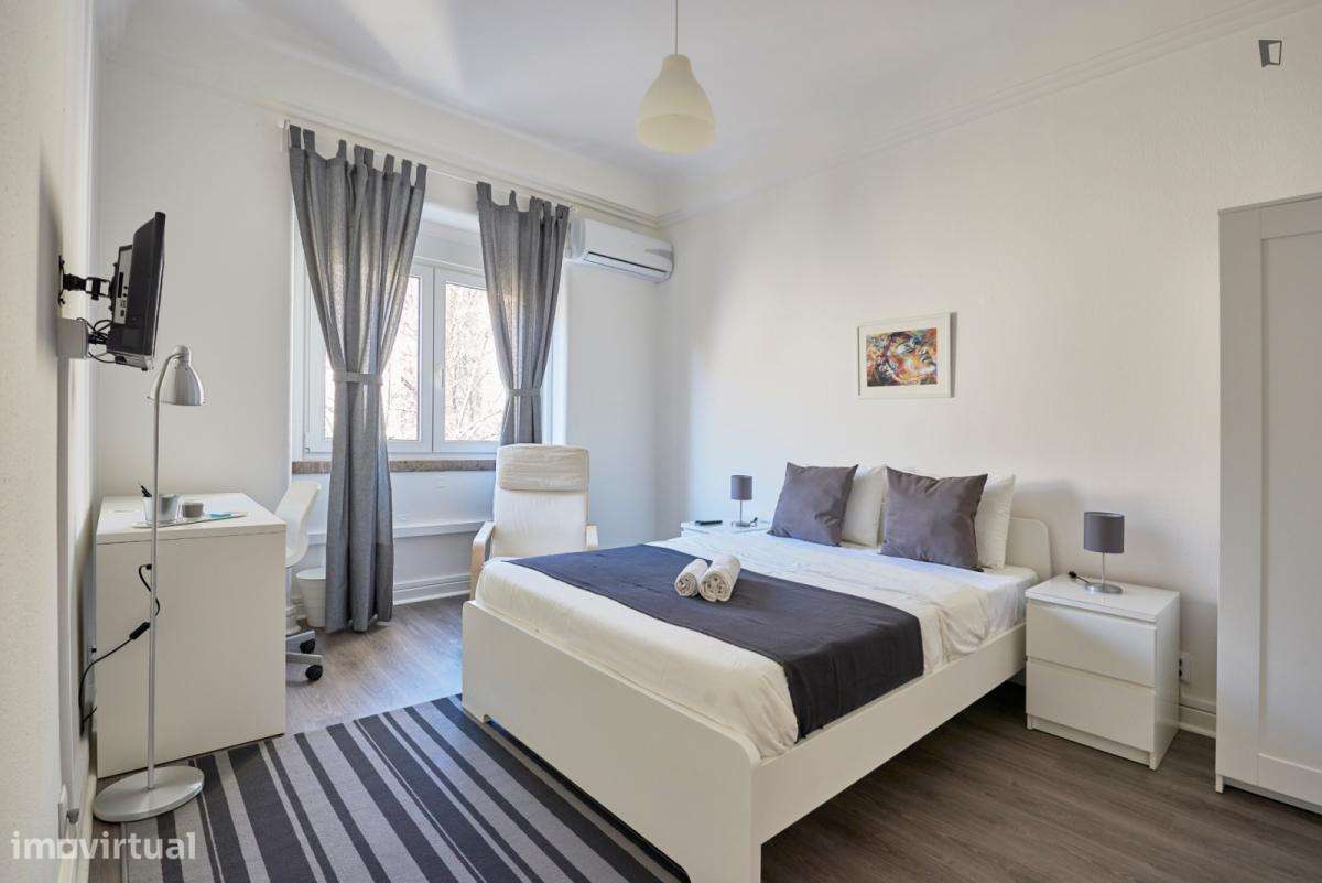 Quarto - localizado em Picoas Lisbon - Grande imagem: 5/9