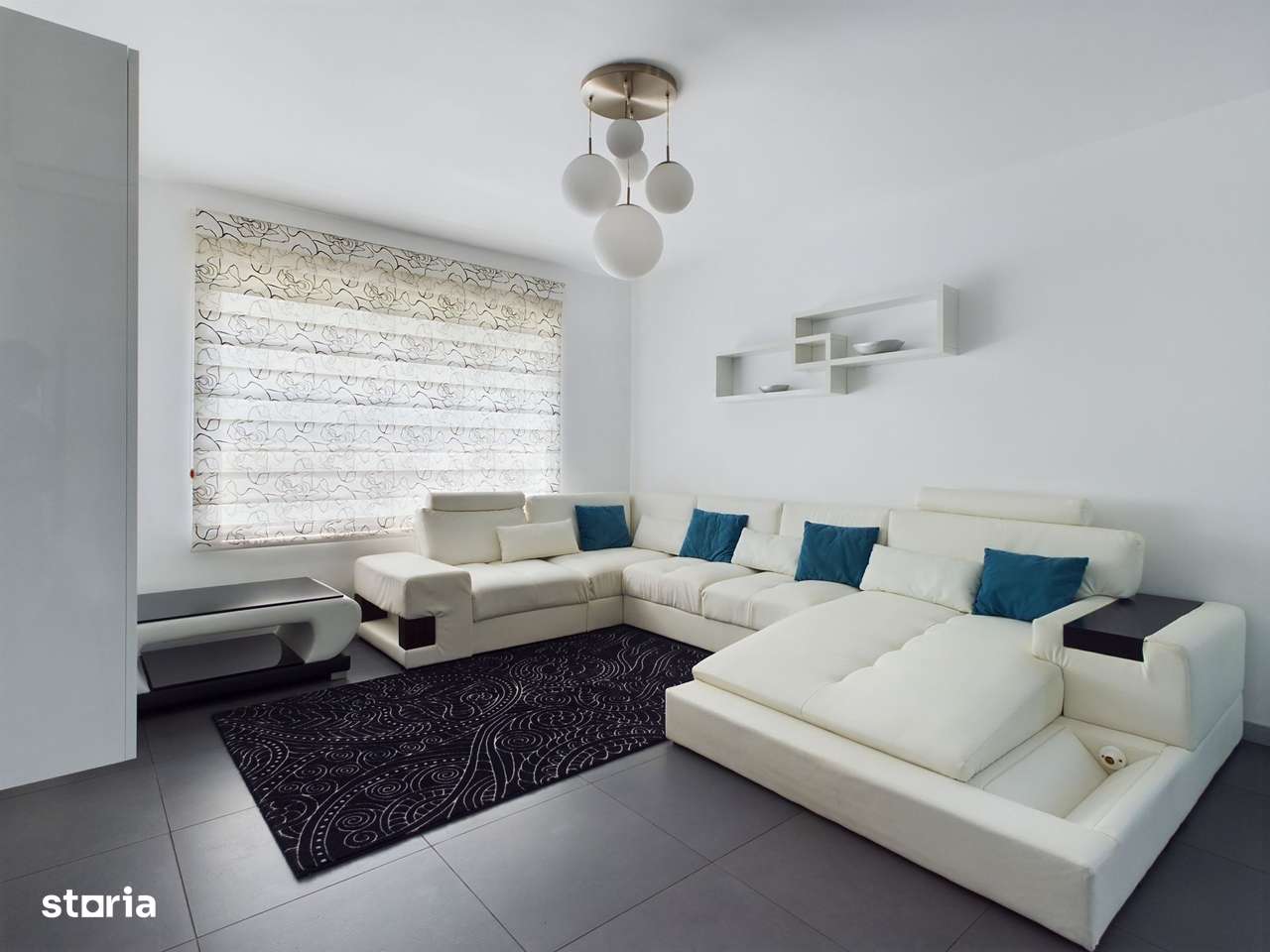 Vilă modernă cu 5 camere Curtici - Imagine principală: 2/20