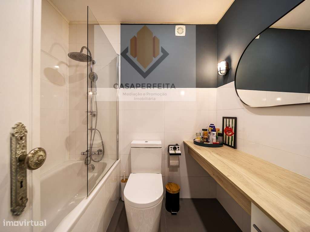 Apartamento T3 Renovado com Varandas, Lugar Garagem e Arrumo - Cent...-22