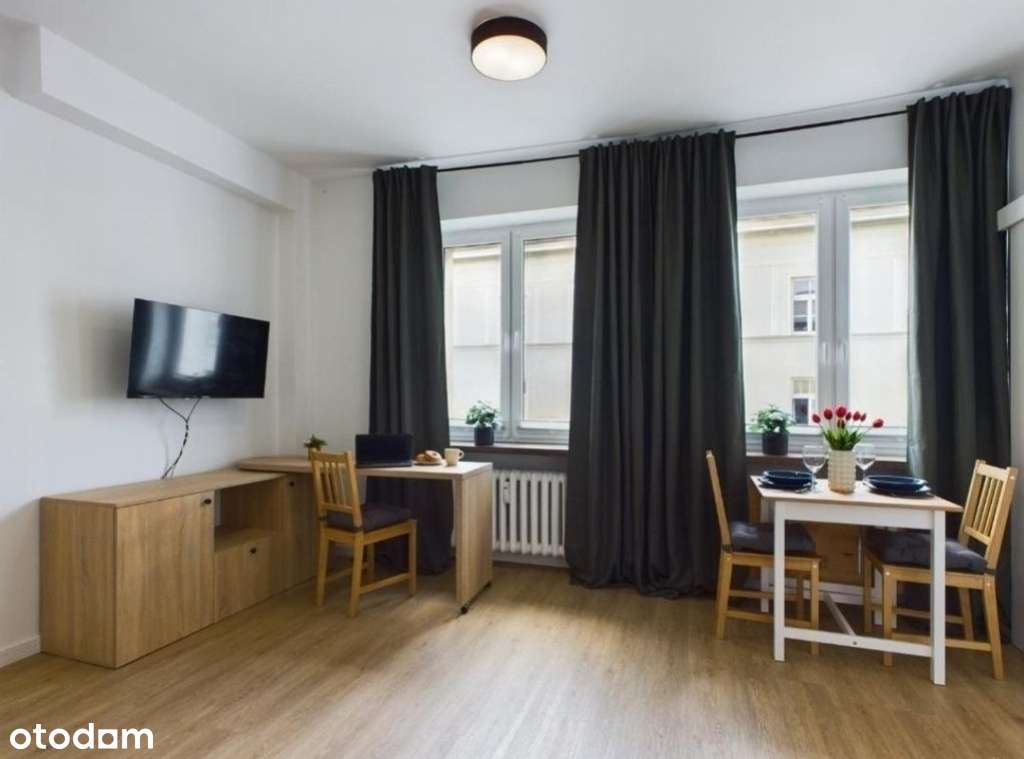 Okazja! Kawalerka po remoncie w centrum ul. Hoża-0