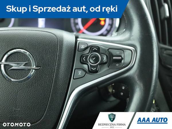 Opel Insignia - 14