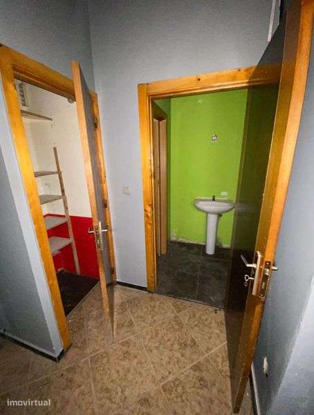 Loja para arrendamento na Urbaguiar - Grande imagem: 4/5