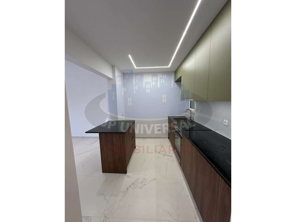 Vende se Apartamento T2 Albufeira - Grande imagem: 4/34