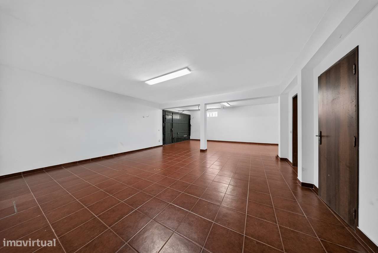 MORADIA T4 C/ GARAGEM FECHADA | MINDE - ALCANENA-37