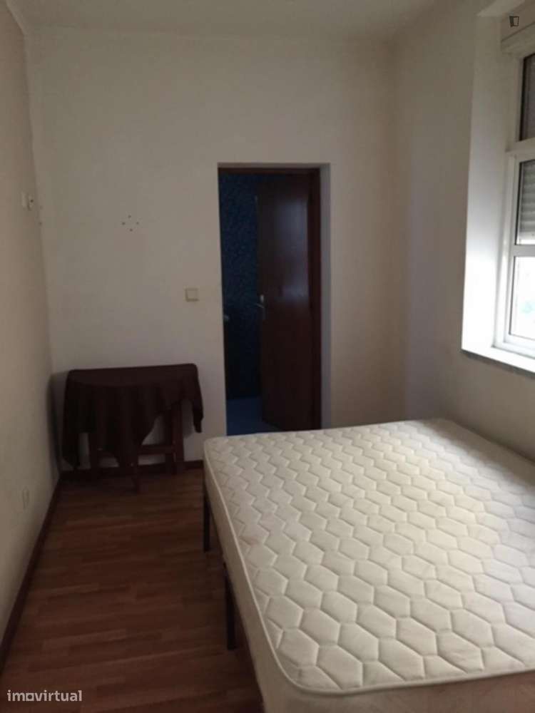 Apartamento com 1 quartos - localizado em Santo Ildefonso Porto - Grande imagem: 2/10