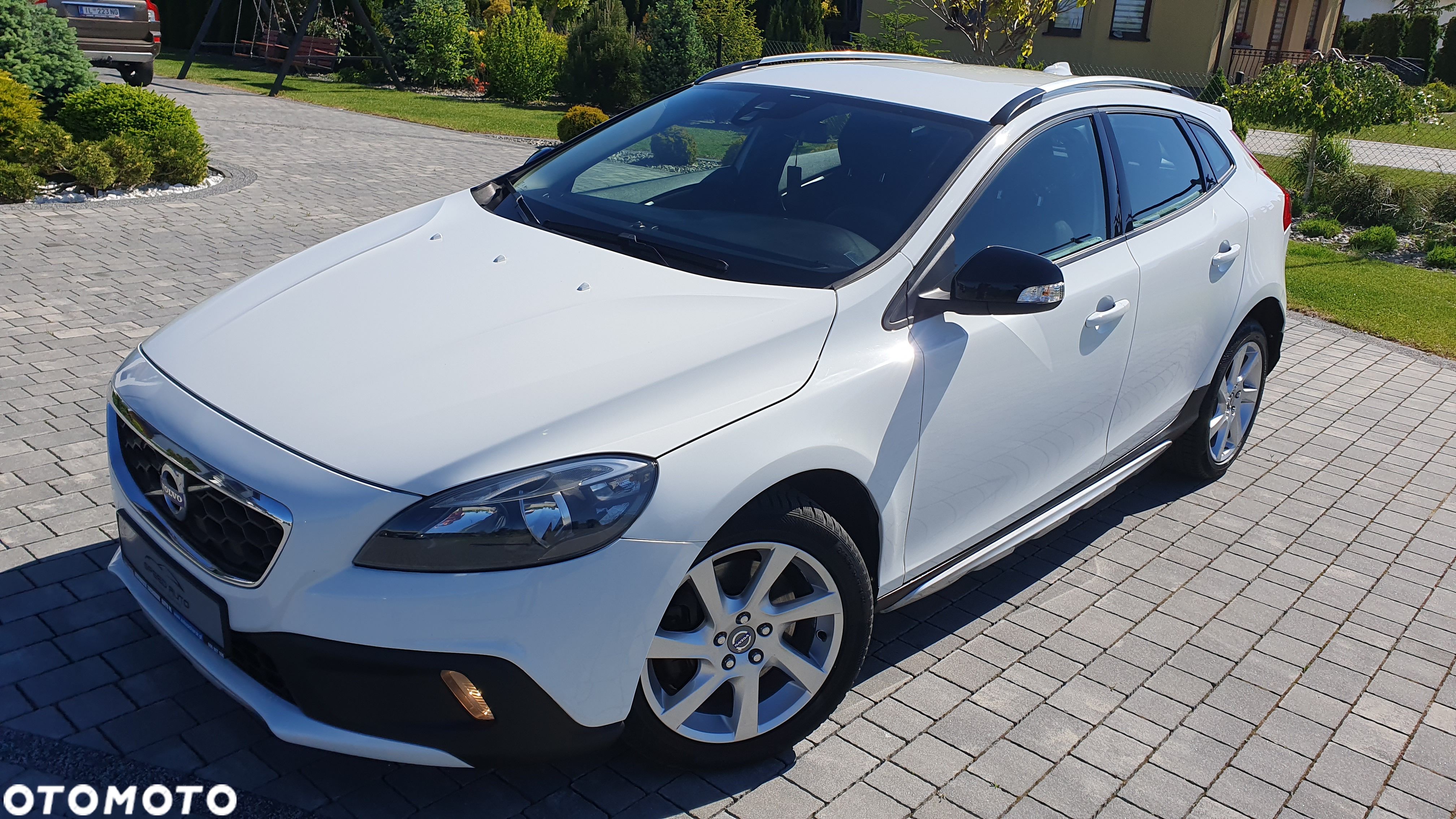 Volvo V40 Cross Country D3 Geartronic Momentum - 1