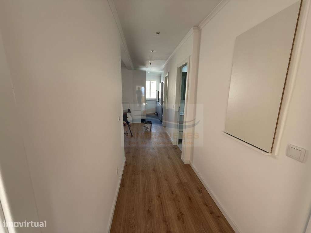 Apartamento T3 Fantástico e Totalmente Remodelado ao Pé da Igreja P...-16