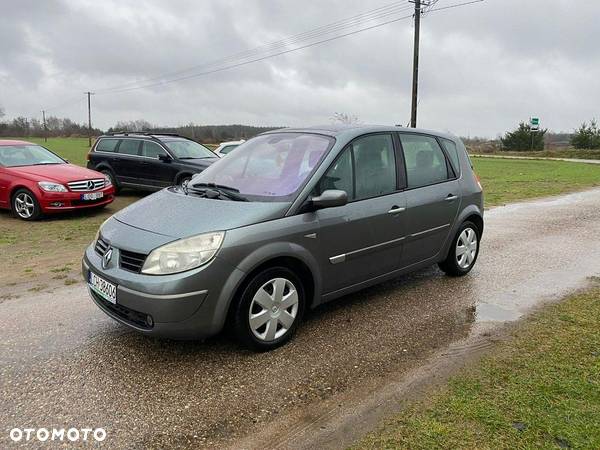 Renault Scenic - 1